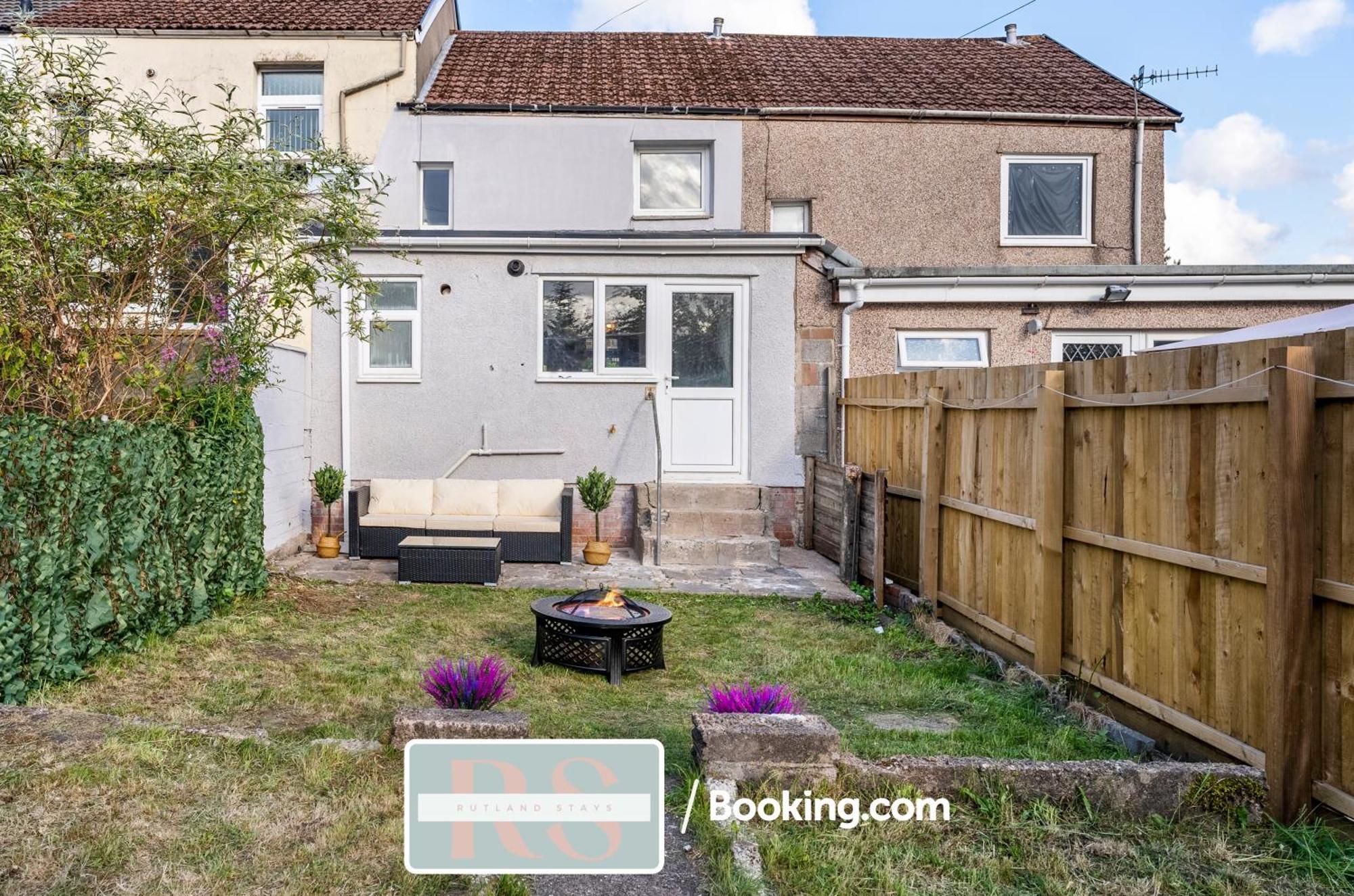 Contractors Accommodation South Wales By Rutland Stays Short Lets & Serviced Accommodation Pentre Treorky Exteriér fotografie