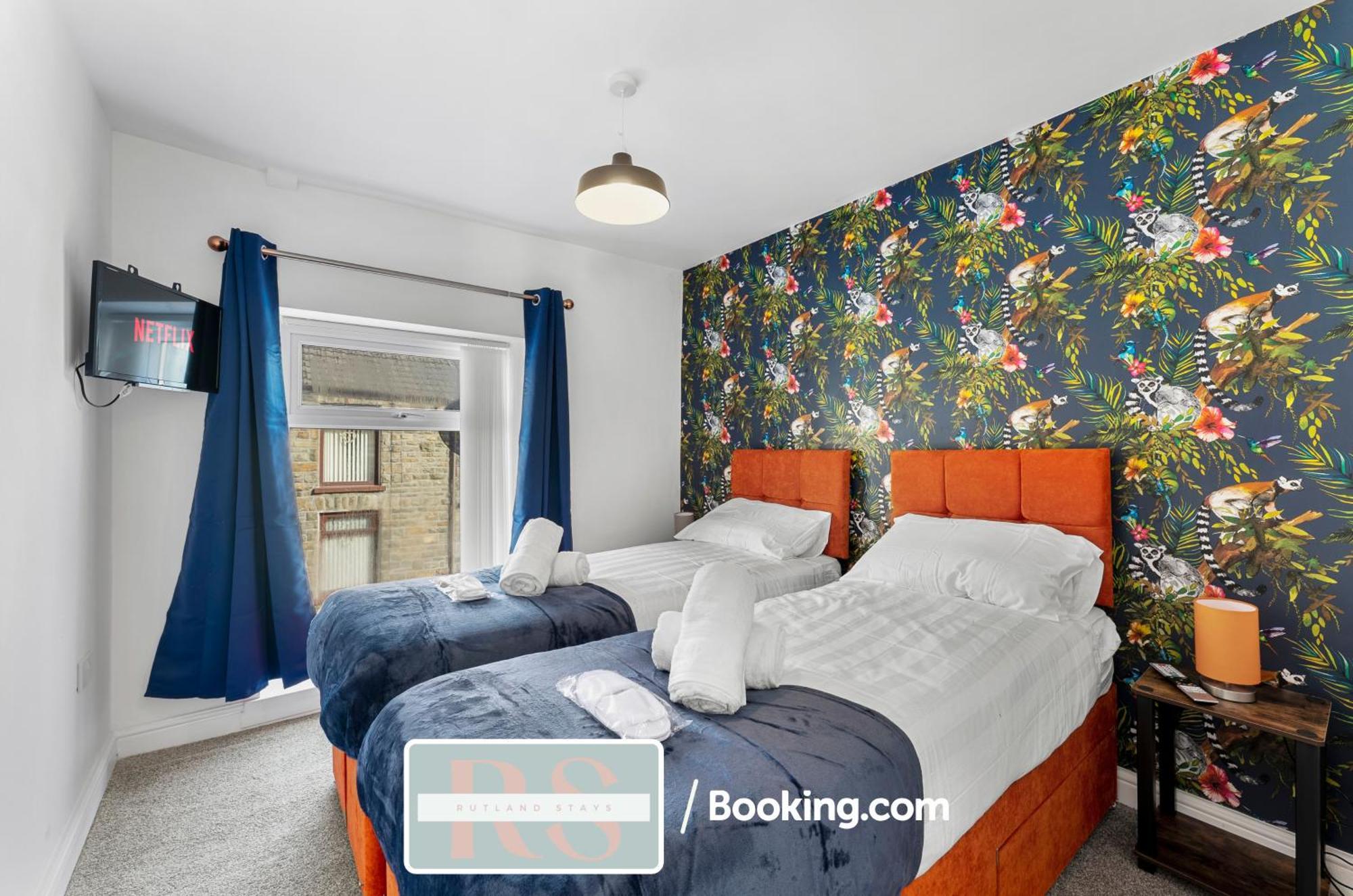 Contractors Accommodation South Wales By Rutland Stays Short Lets & Serviced Accommodation Pentre Treorky Exteriér fotografie