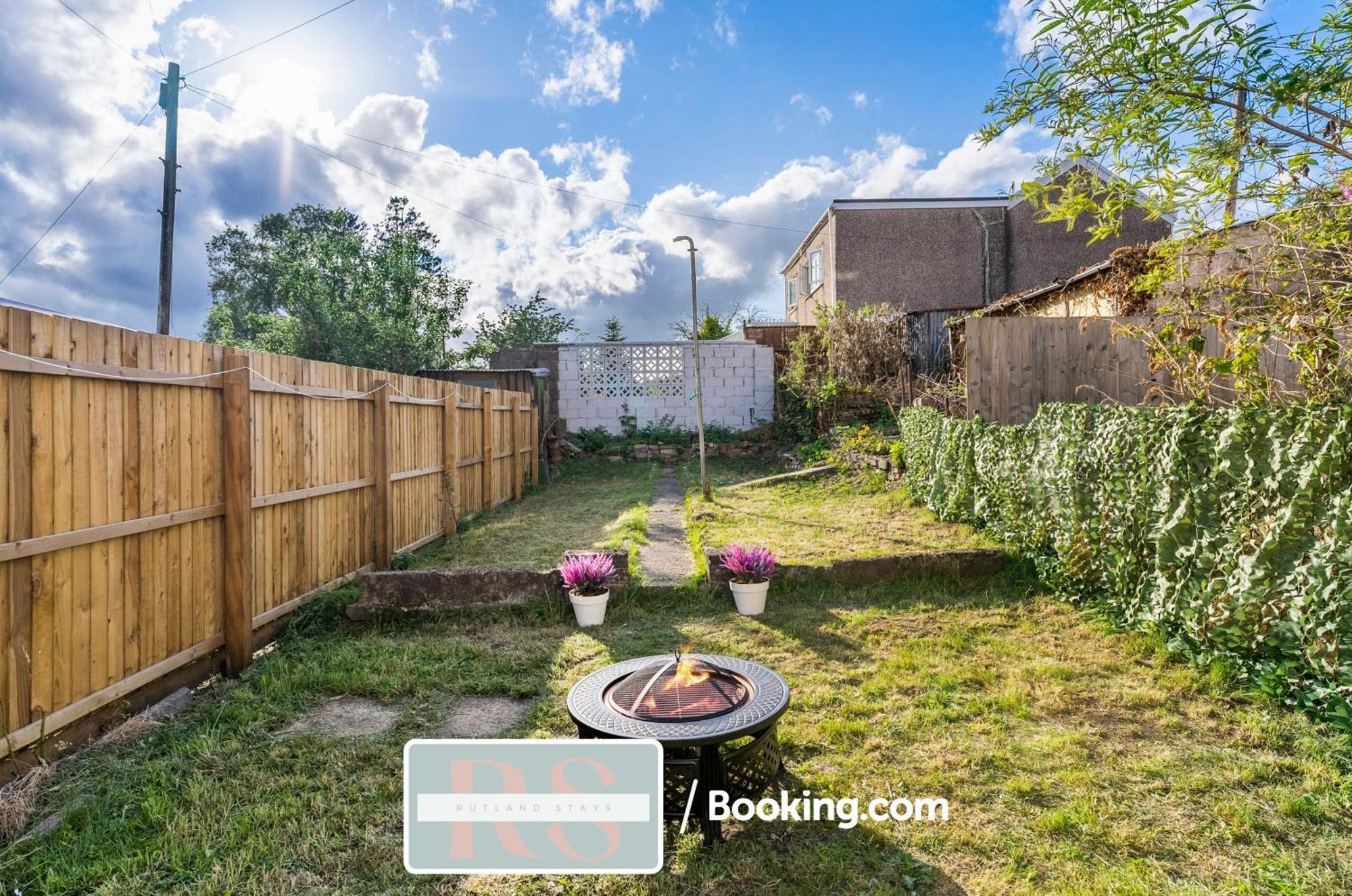 Contractors Accommodation South Wales By Rutland Stays Short Lets & Serviced Accommodation Pentre Treorky Exteriér fotografie