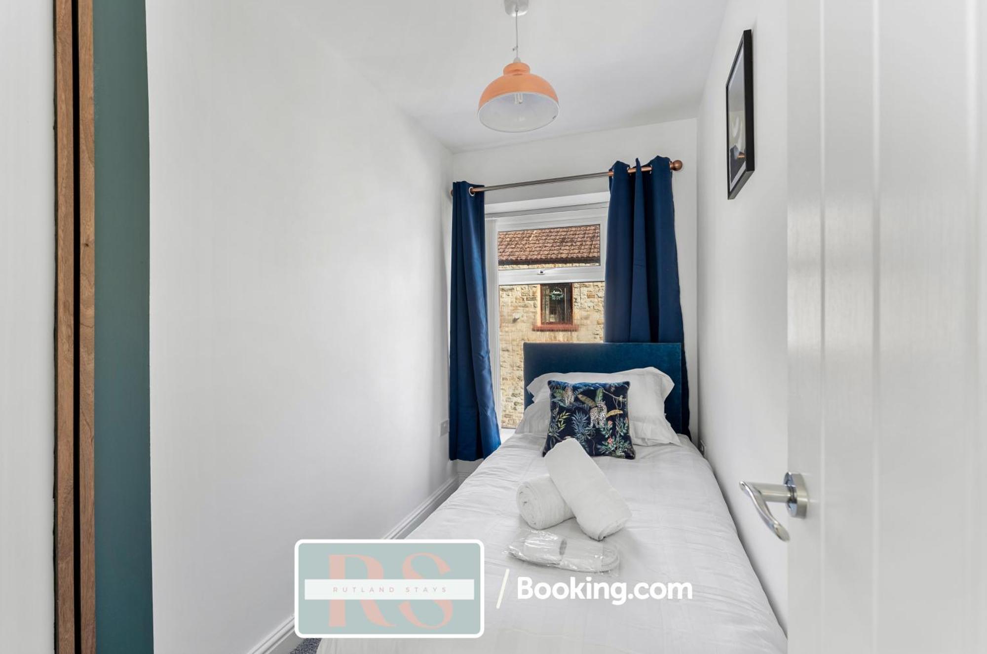 Contractors Accommodation South Wales By Rutland Stays Short Lets & Serviced Accommodation Pentre Treorky Exteriér fotografie